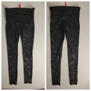 Spanx Sz S Dark Camo Green Leggings Stretch High Rise Full Length